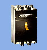 automatic three-phase circuit breakers AE20